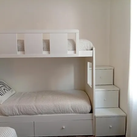 Covenate House * كومو